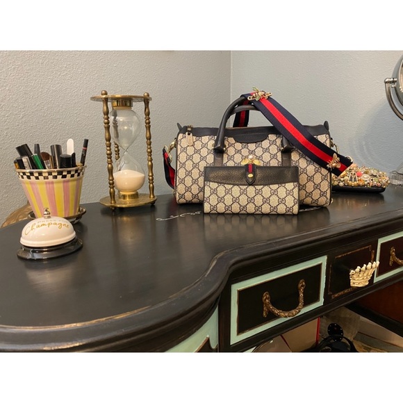 GUCCI VINTAGE BAG & WALLET IN PRISTINE CONDITION - Picture 15 of 15